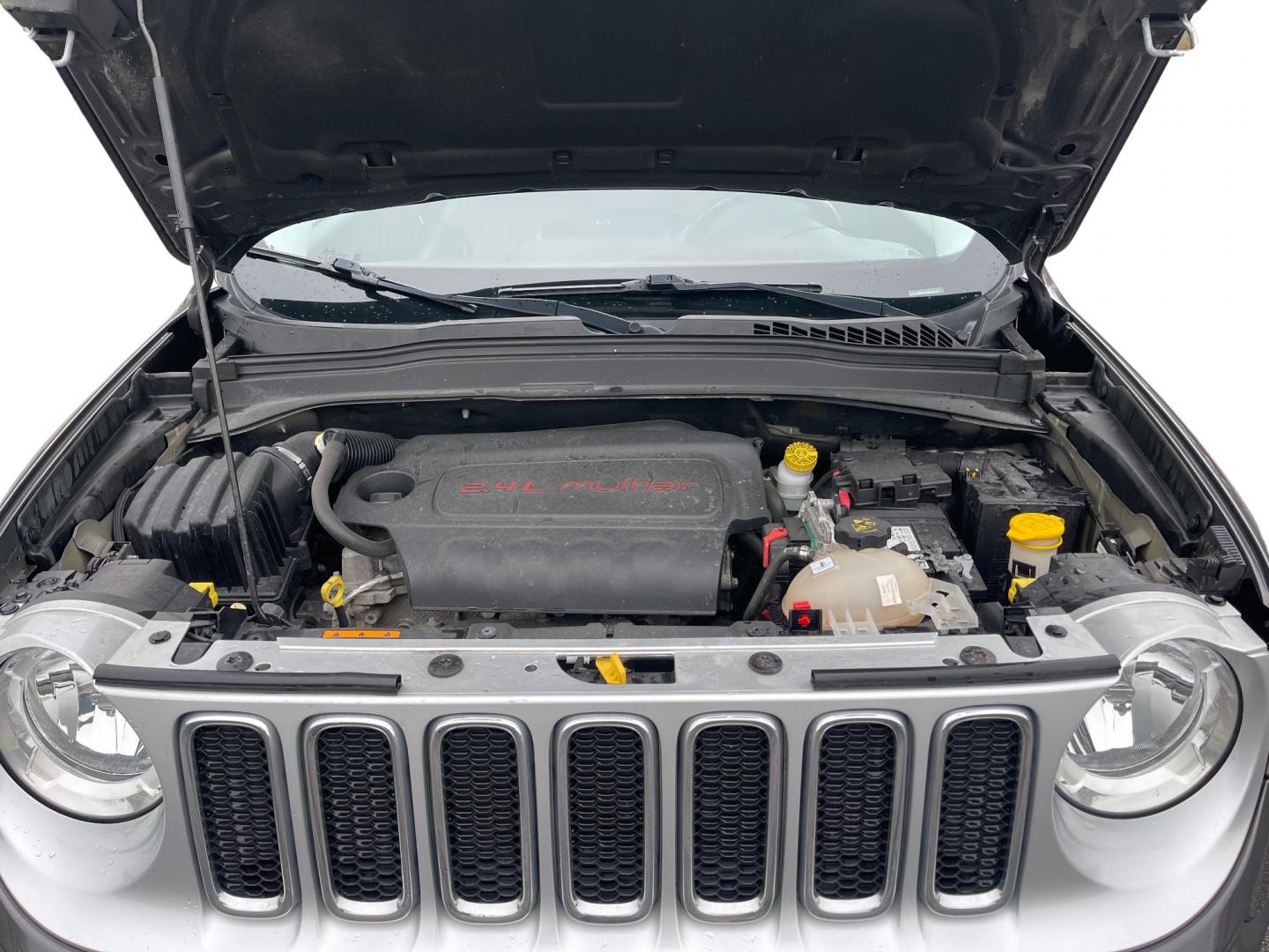 2016 Gray /Black Jeep Renegade Limited 4WD (ZACCJBDT1GP) with an 2.4L I4 DOHC 16V engine, 9A transmission, located at 11115 Chardon Rd. , Chardon, OH, 44024, (440) 214-9705, 41.580246, -81.241943 - Photo#17